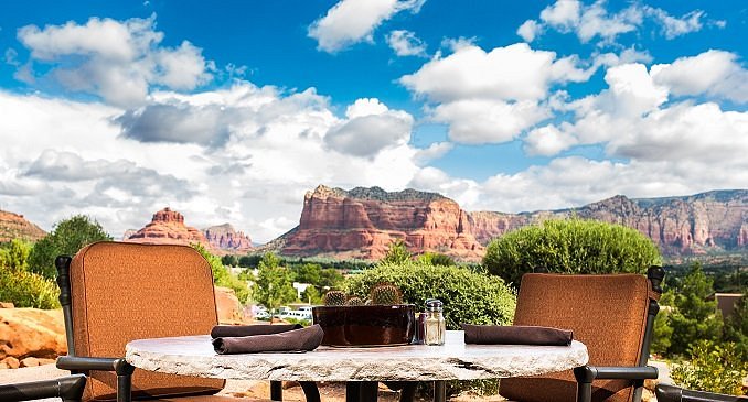 Village of Oak Creek Dining